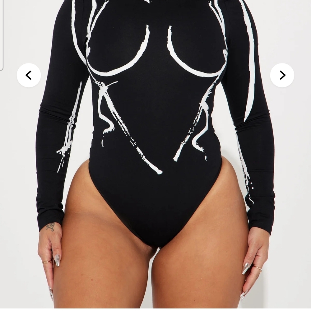 Fashion Nova Black Long Sleeve Bodysuit with White Graphic